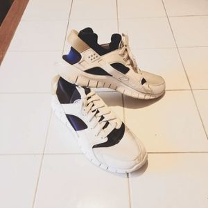 Nike Huarache Free 2012   487654 144    White/ White-Mid Navy   Size 11.5